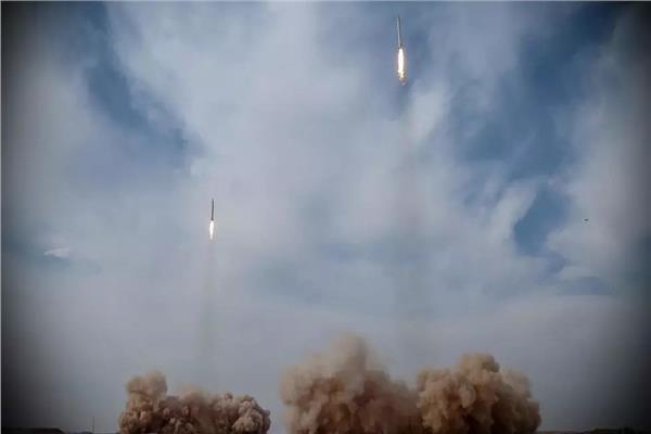 صواريخ باليستية في تجربة بحرية إيرانية